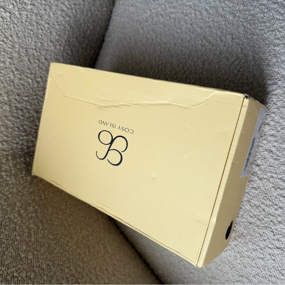 Heels - Picture 7 of 7